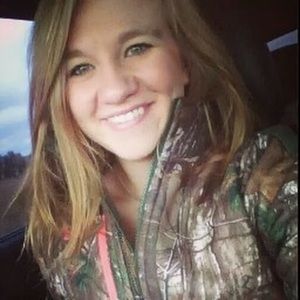 Meet your Posher, Carissa